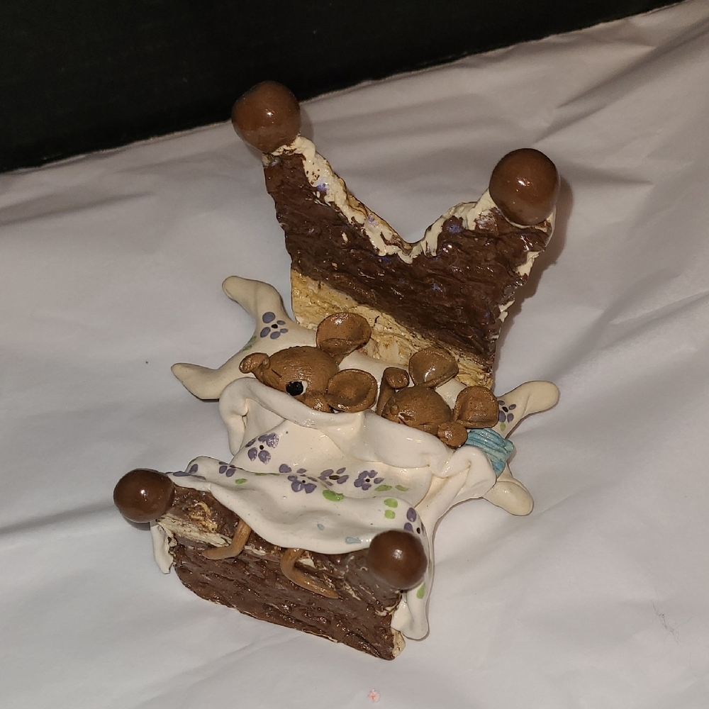 Brighton England Handmade Mouse In Bed Sculpture By Jill Beets Rare